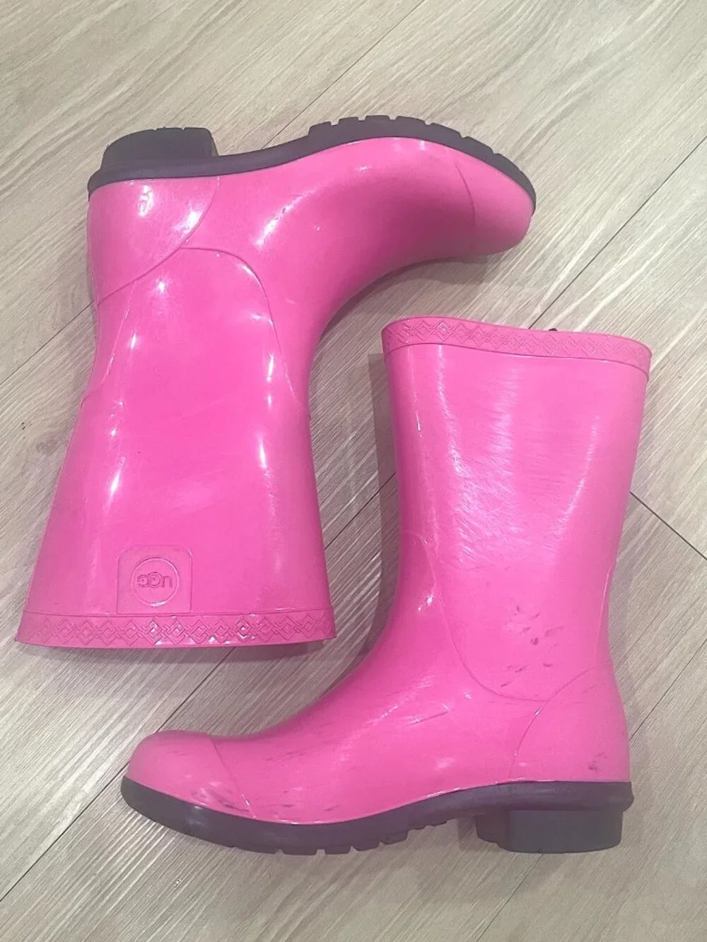 UGG Pink Rain Boots Kids Sz 1 Preppy Rainy Day Rubber Boots EUC Cottagecore